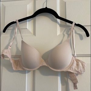 Pink lace Victoria’s Secret bra